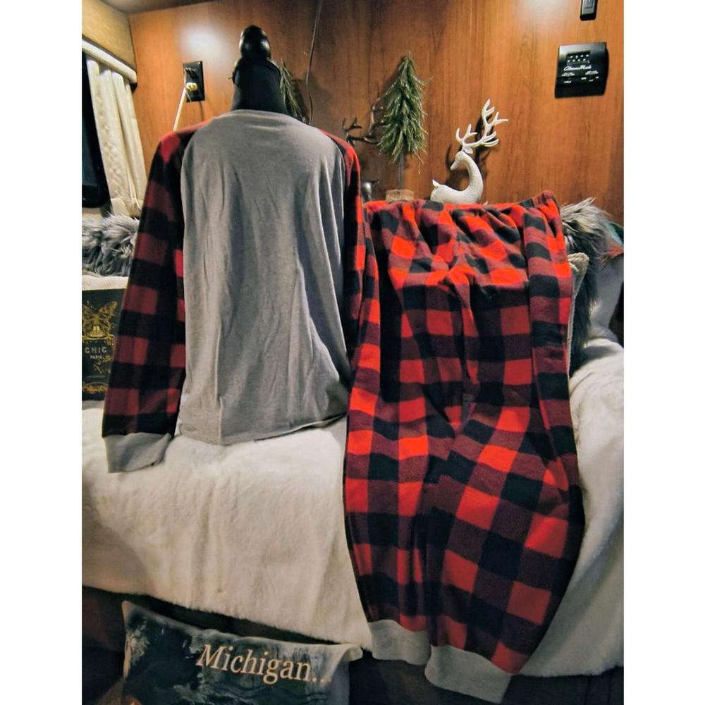 Red Plaid Pajamas Women's XL - Picture 5 of 6